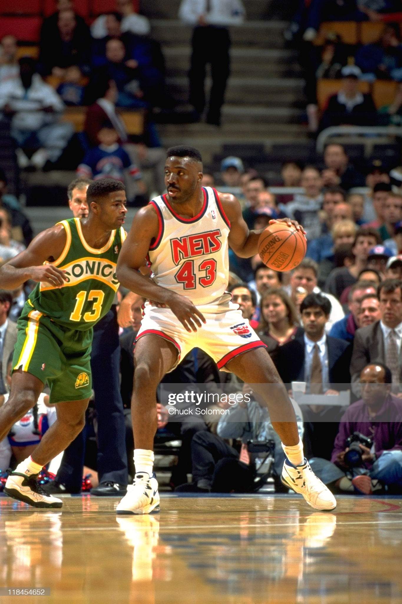 Kendall Gill wearing the AJ 'Seattles' against the Nets on 11/15/1994 from Chuck Solomon/SI